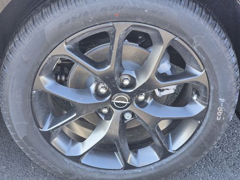 New 2026 Chrysler Pacifica Limited w/ S Appearance Package image 11