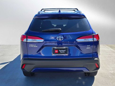 Used 2023 Toyota Corolla Cross LE image 4