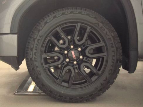 Used 2021 GMC Sierra 1500 Elevation w/ Preferred Package AWD/4WD image 5