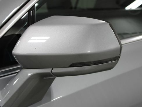 Used 2024 Cadillac XT4 Premium Luxury image 14