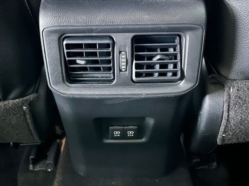 Used 2020 Toyota RAV4 XLE image 22