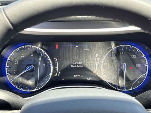 Used 2025 Chrysler Pacifica Select FWD image 18