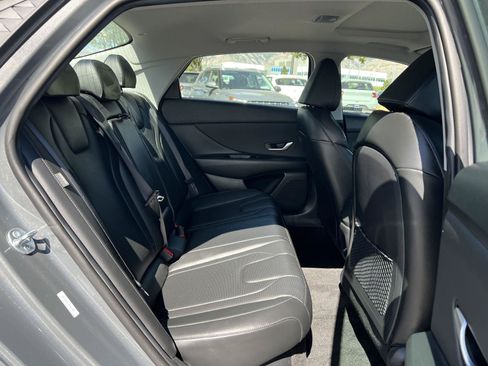 Certified 2026 Hyundai Elantra Limited FWD image 5