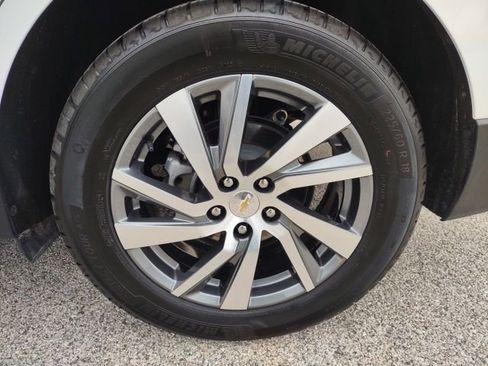 Used 2024 Chevrolet Equinox LT FWD image 29