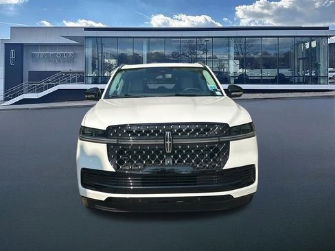 New 2026 Lincoln Navigator Black Label AWD/4WD image 2