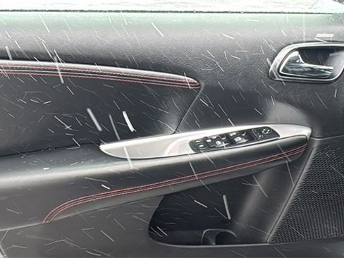 Used 2016 Dodge Journey R/T w/ Driver Convenience Group image 9