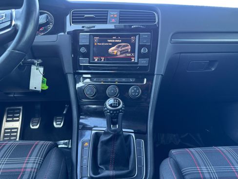 Used 2018 Volkswagen GTI S FWD image 11