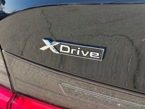 Used 2021 BMW 330i xDrive Sedan w/ Convenience Package image 32