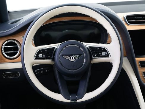 New 2025 Bentley Bentayga Extended Wheelbase image 27