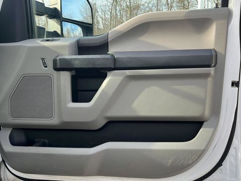 Used 2021 Ford F350 XL w/ Power Equipment Group image 16