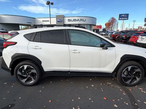 Used 2024 Subaru Crosstrek 2.5i Limited image 3