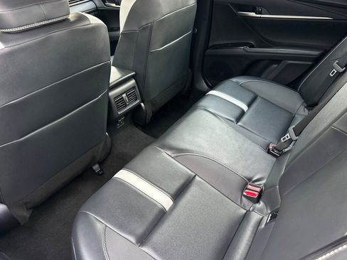 Used 2025 Toyota Camry SE FWD image 12