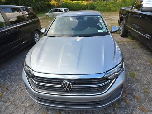 Used 2024 Volkswagen Jetta S FWD image 2