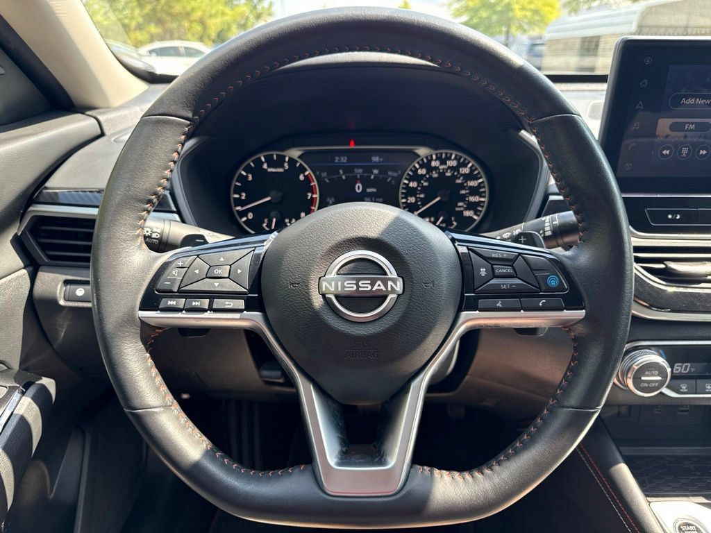 Certified 2024 Nissan Altima 2.0 SR FWD image 19