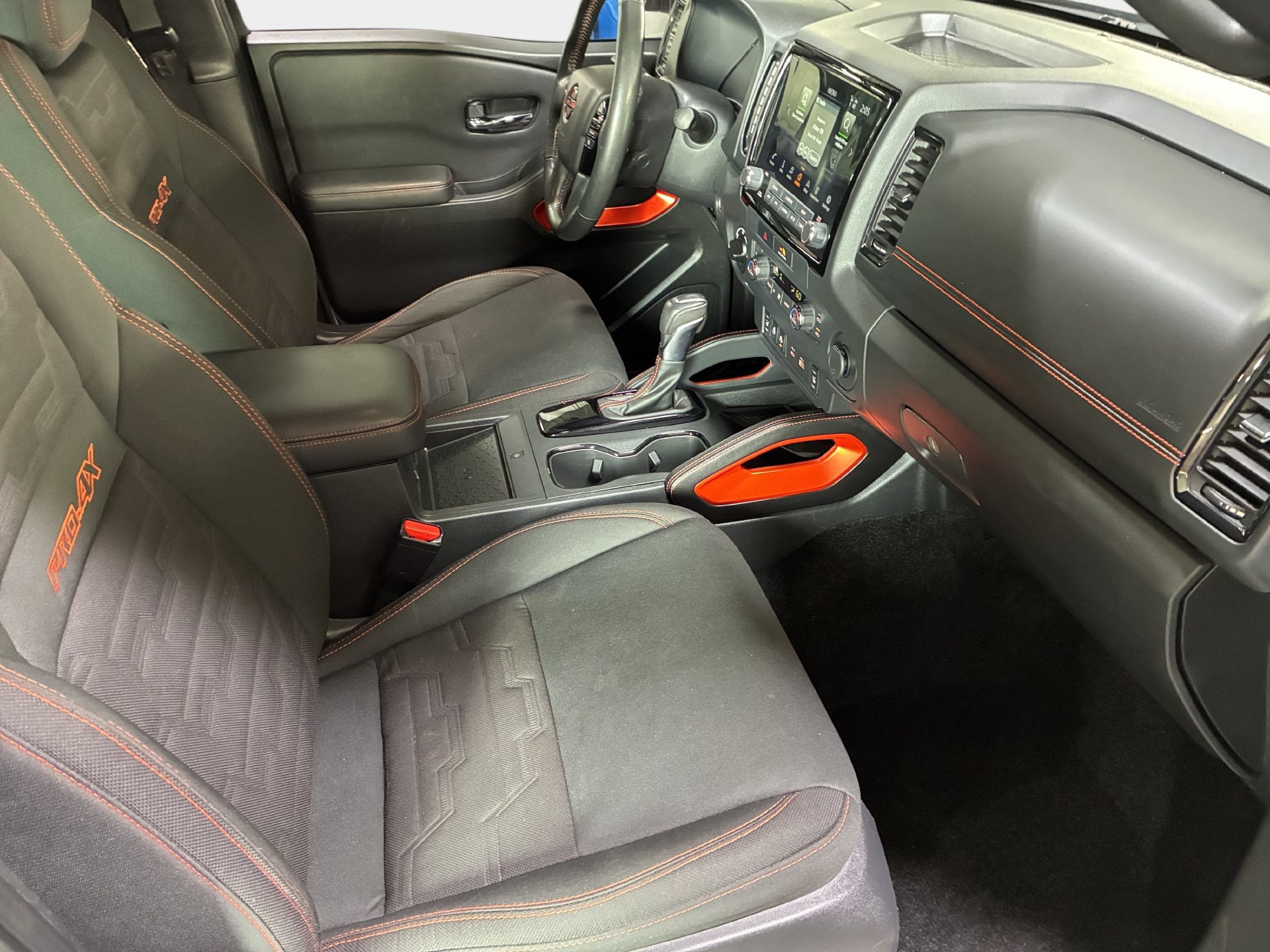 Used 2023 Nissan Frontier PRO-4X w/ Pro Convenience Package AWD/4WD image 10