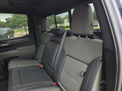 Used 2023 Chevrolet Silverado 1500 ZR2 w/ Technology Package AWD/4WD image 33