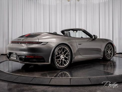 Used 2020 Porsche 911 Carrera 4S AWD/4WD image 17