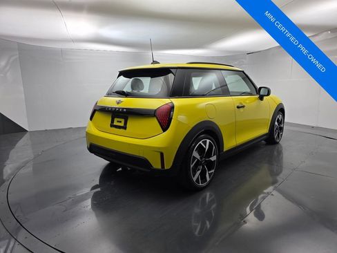 Used 2025 MINI Cooper 2-Door Hardtop FWD image 6