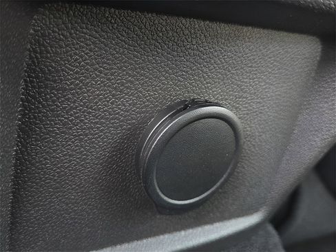 New 2025 Cadillac CT4 Premium Luxury image 19