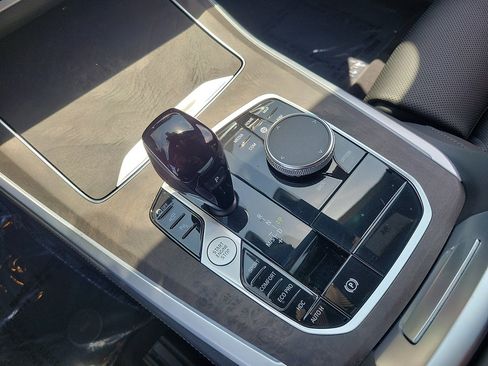 Used 2023 BMW X5 xDrive40i AWD/4WD image 32