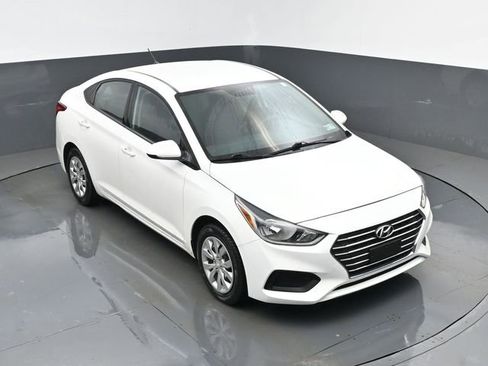 Used 2021 Hyundai Accent SE FWD image 17