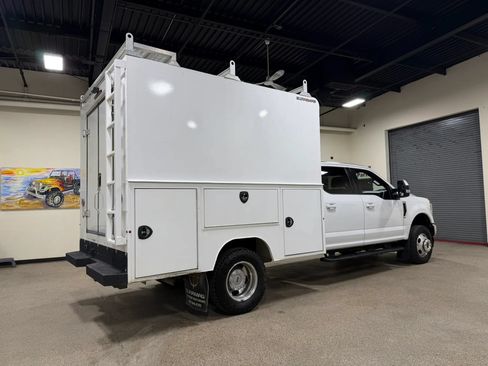 Used 2020 Ford F350 4x4 Crew Cab DRW Super Duty image 5