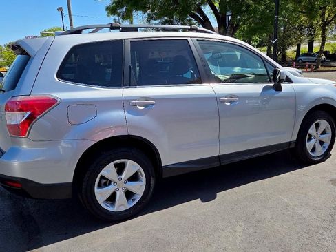 Used 2016 Subaru Forester 2.5i Limited AWD/4WD image 7