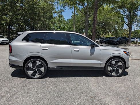 New 2025 Volvo EX90 Plus image 3