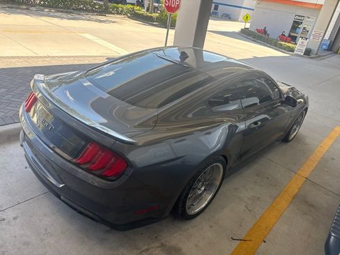 Used 2021 Ford Mustang GT RWD image 5