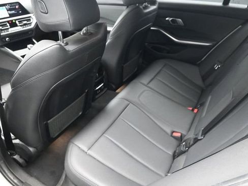 Used 2019 BMW 330i xDrive Sedan w/ Convenience Package AWD/4WD image 18