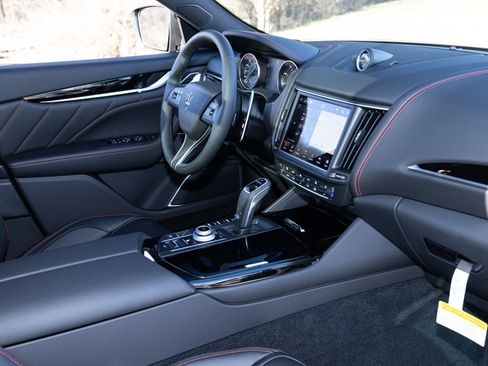 Used 2024 Maserati Levante Modena Ultima image 42