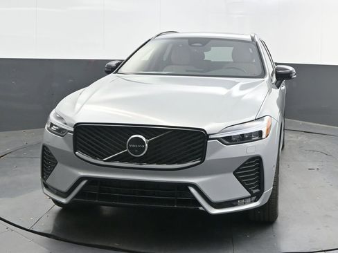 New 2026 Volvo XC60 B5 Plus w/ Protection Package Premier image 10