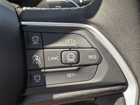 New 2026 Jeep Grand Cherokee L Limited AWD/4WD image 18