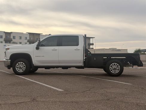 Used 2022 Chevrolet Silverado 2500 LT w/ Convenience Package AWD/4WD image 8