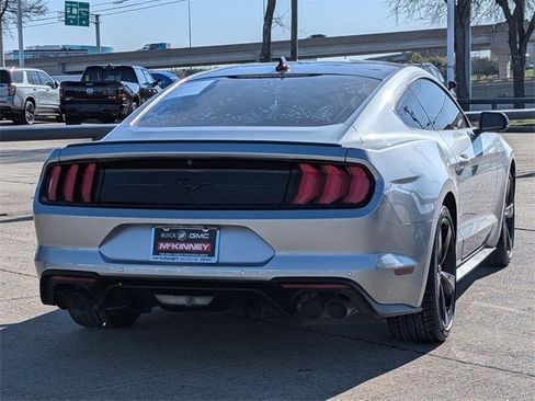 Used 2022 Ford Mustang Premium w/ Equipment Group 201A image 4