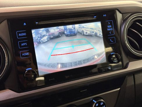 Used 2018 Toyota Tacoma SR5 w/ Exterior Package image 27