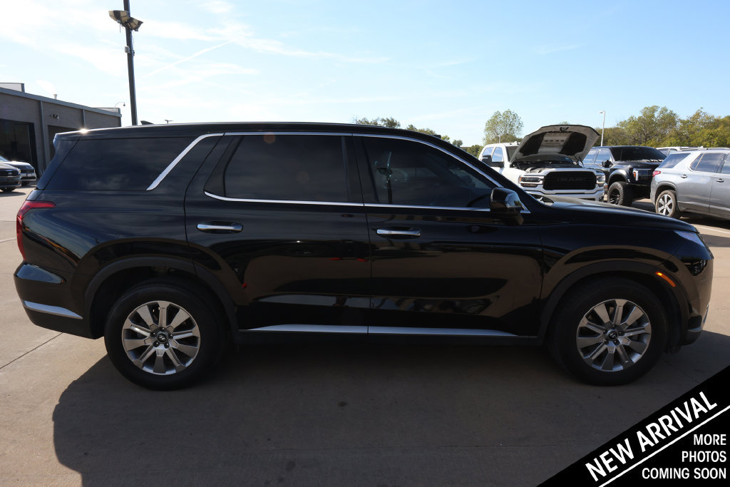 Used 2025 Hyundai Palisade SE AWD/4WD image 4