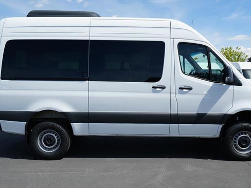 Used 2025 Mercedes-Benz Sprinter 2500 image 5