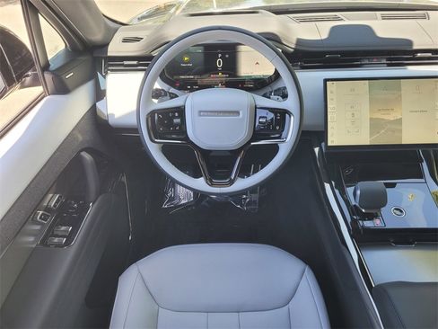 New 2025 Land Rover Range Rover Sport Dynamic SE image 8