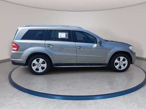 Used 2012 Mercedes-Benz GL 450 4MATIC image 4
