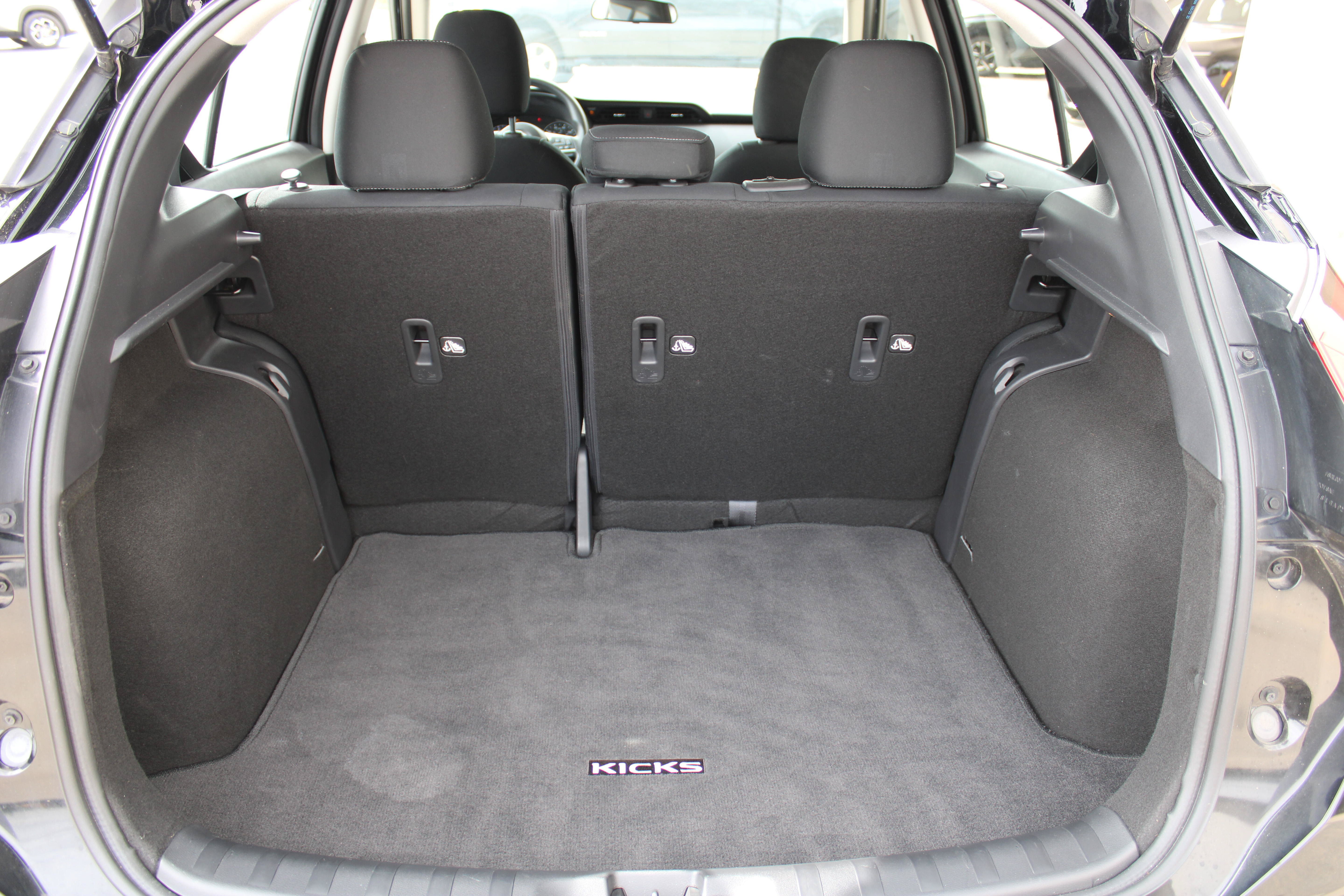 Used 2023 Nissan Kicks SV FWD image 25