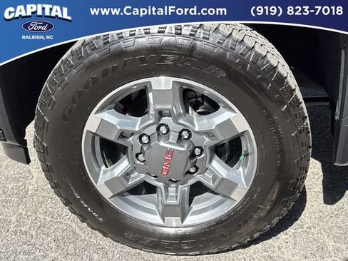 Used 2025 GMC Sierra 2500 SLT w/ SLT Premium Package AWD/4WD image 13