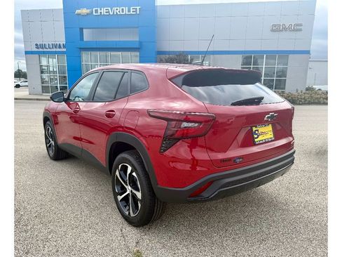 New 2026 Chevrolet Trax RS image 2