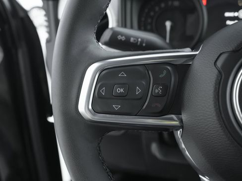 Used 2025 Jeep Wrangler Unlimited Sahara w/ Safety Group image 18