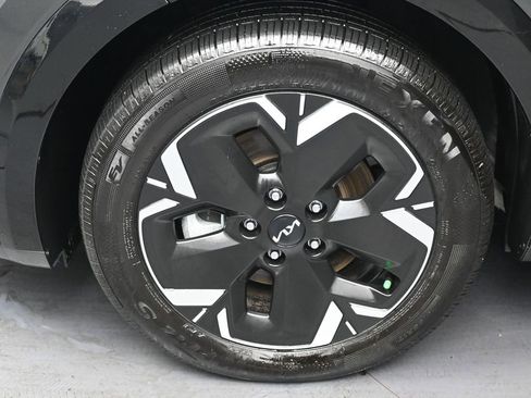 Used 2024 Kia Niro Wind w/ Wind Preserve Package image 37