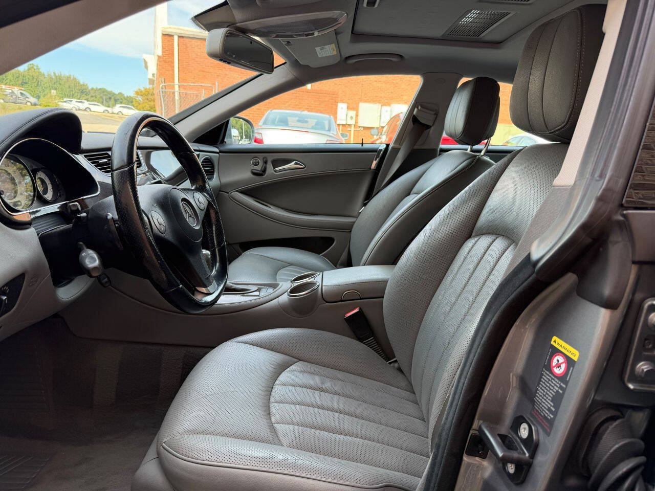Used 2011 Mercedes-Benz CLS 550 image 9