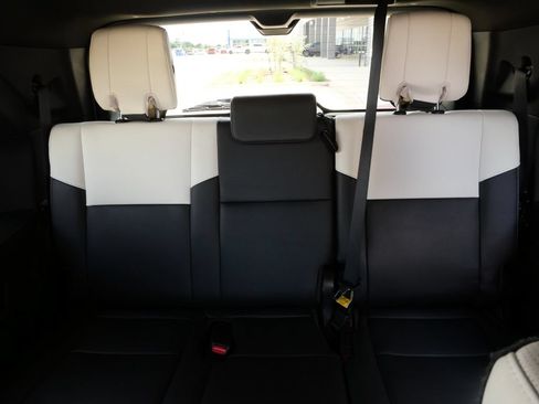 Used 2024 Toyota Sequoia Capstone AWD/4WD image 19