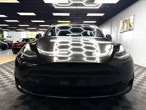 Used 2021 Tesla Model Y Long Range AWD/4WD image 4