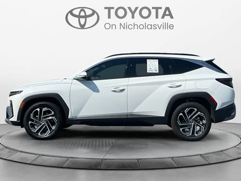 Used 2025 Hyundai Tucson Limited AWD/4WD image 2