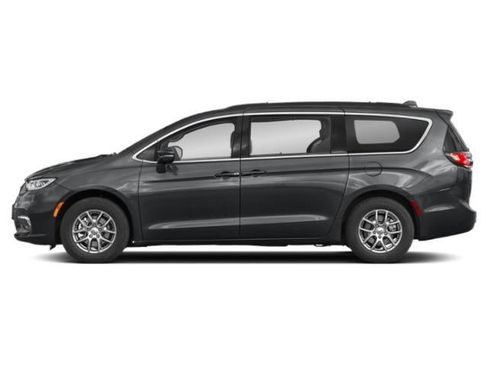 Used 2022 Chrysler Pacifica Touring-L FWD image 2